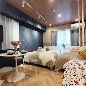  Apartment デザイナーズルーム新宿 エレベーター付　繫華街に至近 最大6人 　飲食店集中　買い物便利 Japan